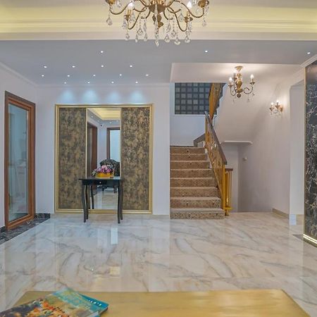 Monarch House Hotel Брашов Екстериор снимка
