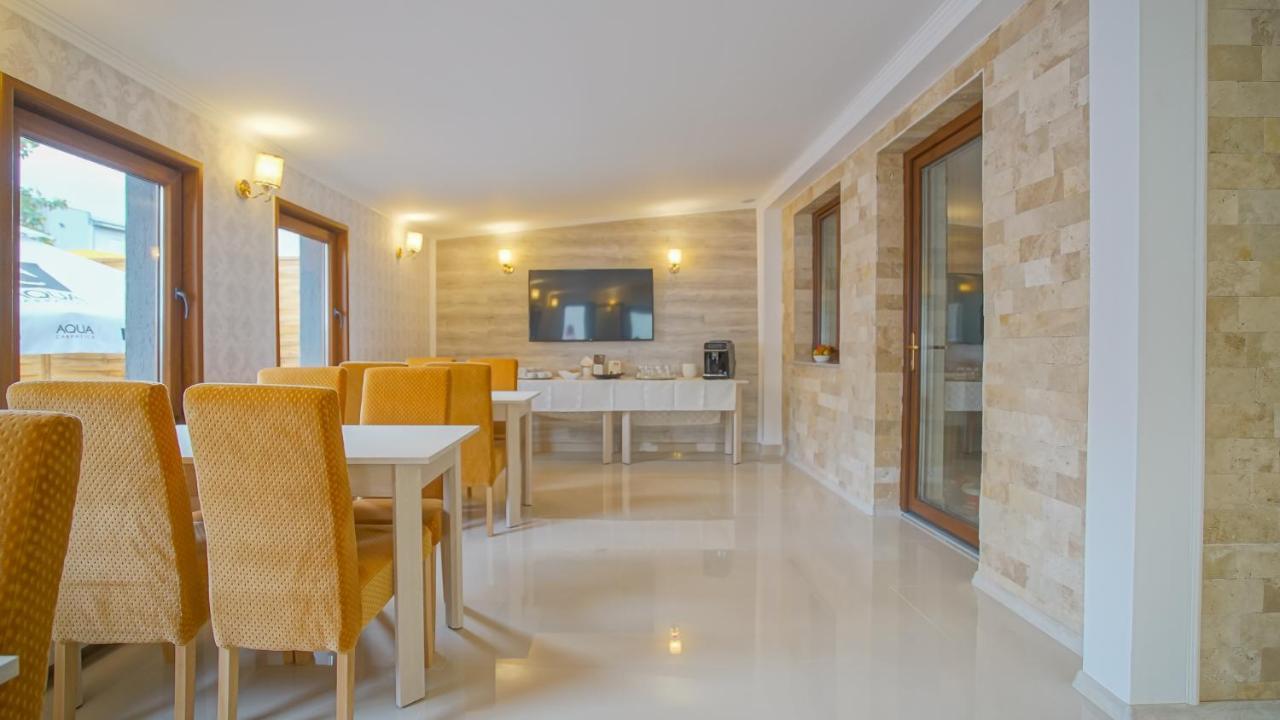 Monarch House Hotel Брашов Екстериор снимка